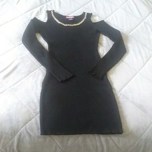 Sexy Cold shoulder fitted dress